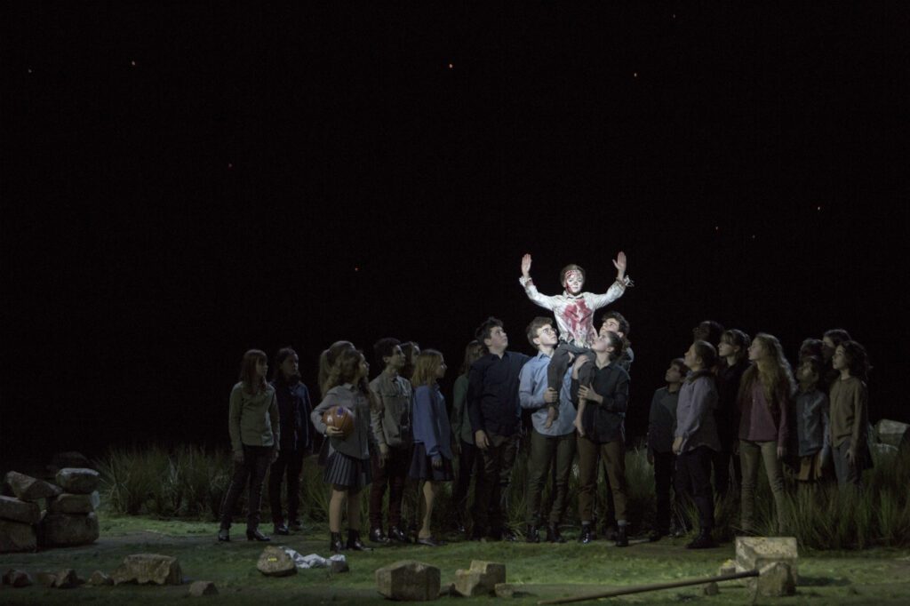 A scene from Paris Opera's Il primo omicidio. Photo: Bernd Uhlig