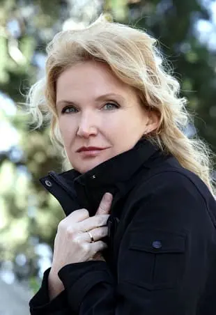 Anne Schwanewilms sings Schreker, Schubert, Liszt and Korngold