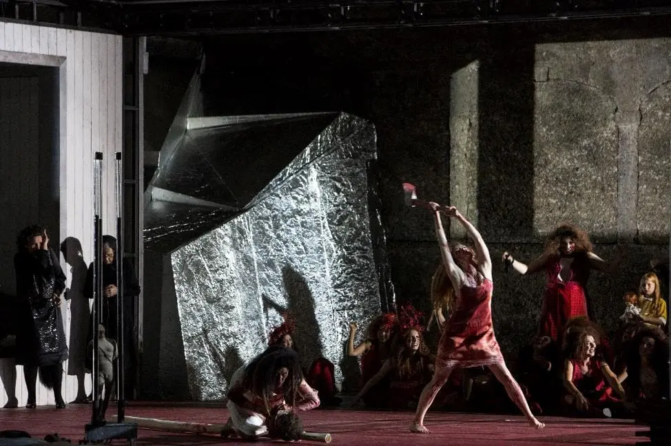 Tanja Ariane Baumgartner (Agave / Venus), Vera-Lotte Böcker (Autonoe / Proserpine) in Salzburg Festival's The Bassarids. Photo: Salzburg Festival / Bernd Uhlig