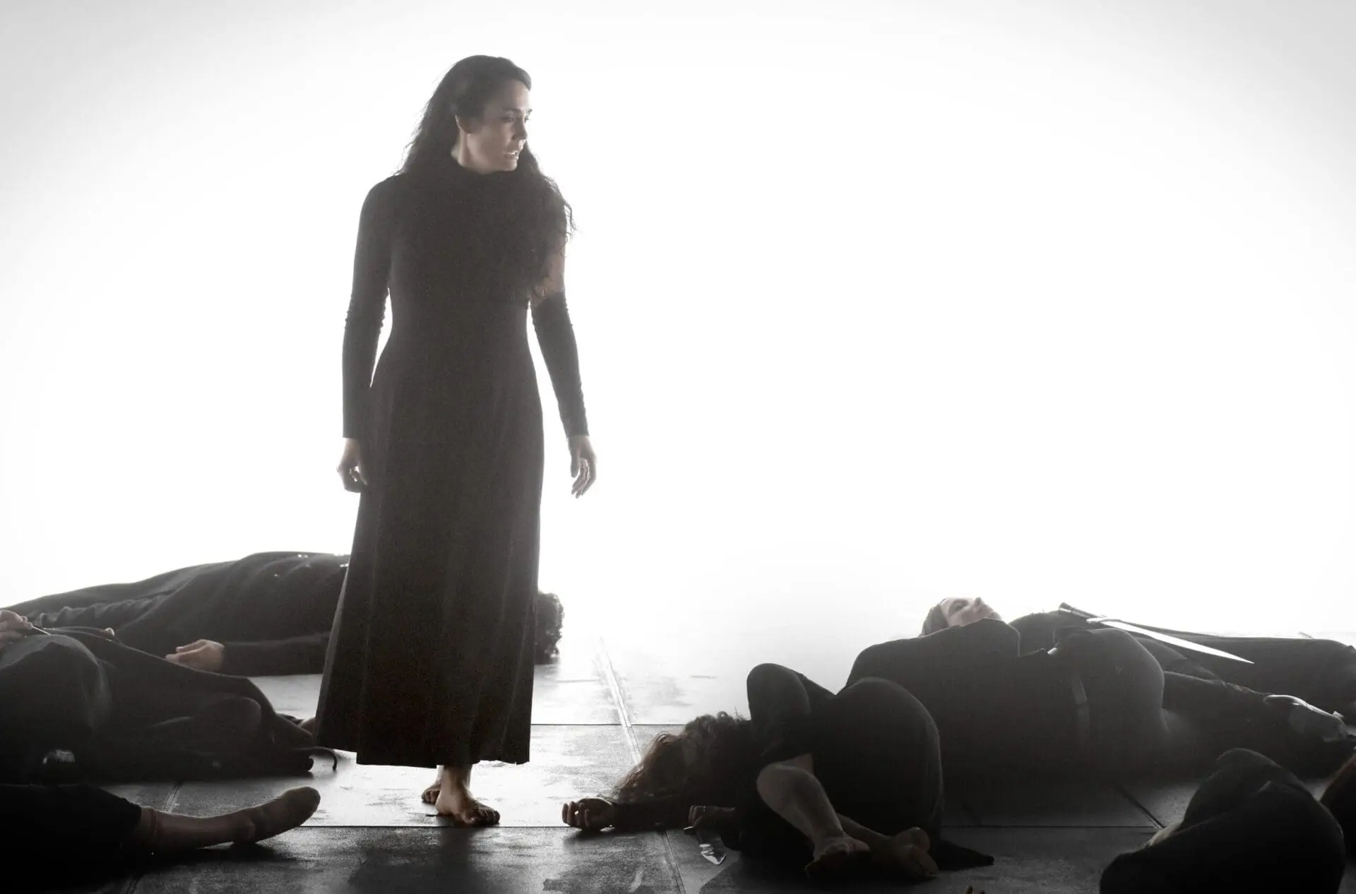 Review: Robert Carsen “Bausch period” Iphigénie in Paris