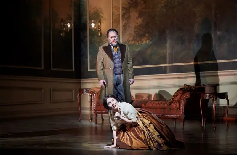 La-traviata-COC-2015-season