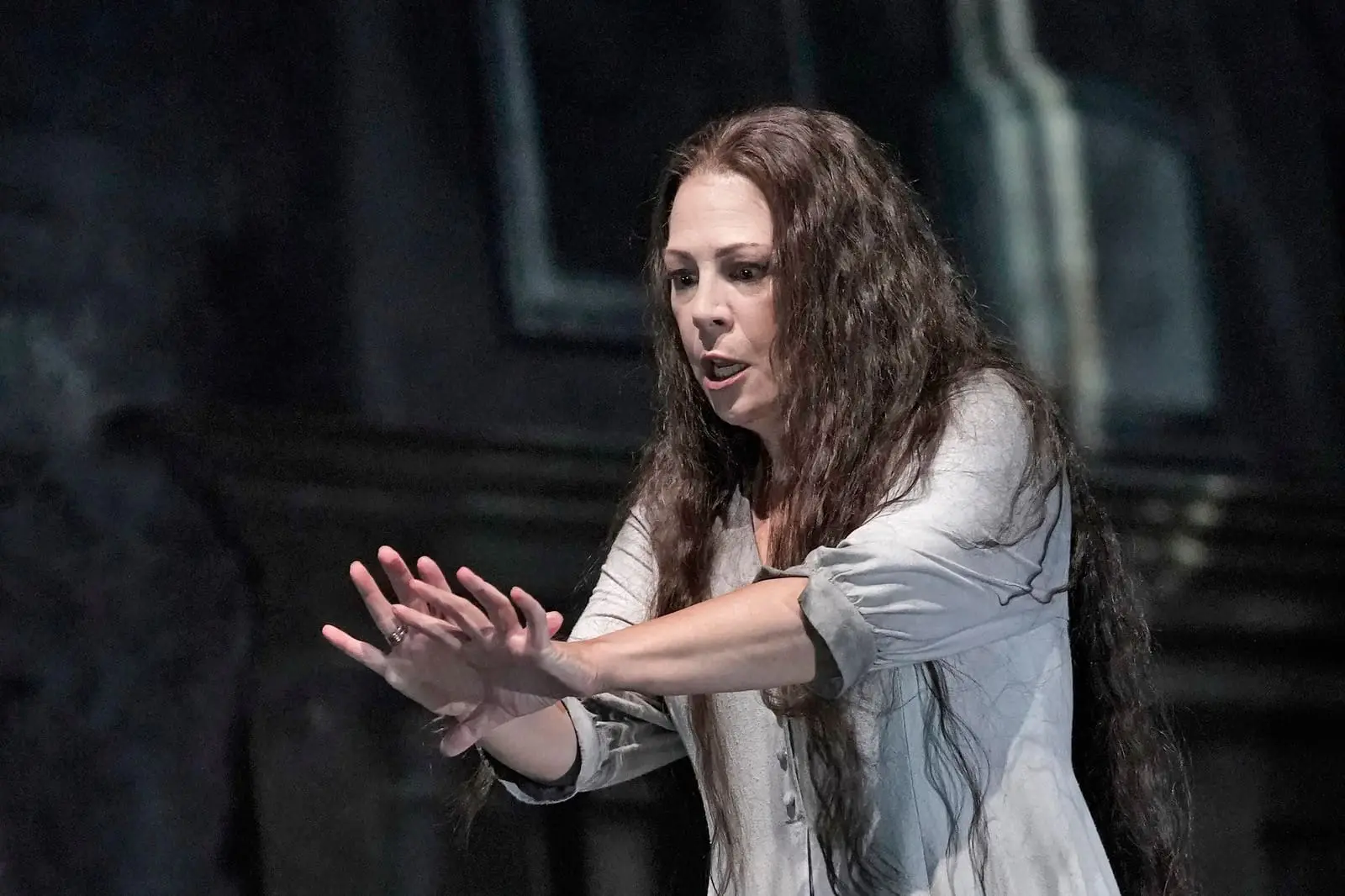 Sondra Radvanovsky debuts her Lady in Lyric Opera of Chicago’s Macbeth