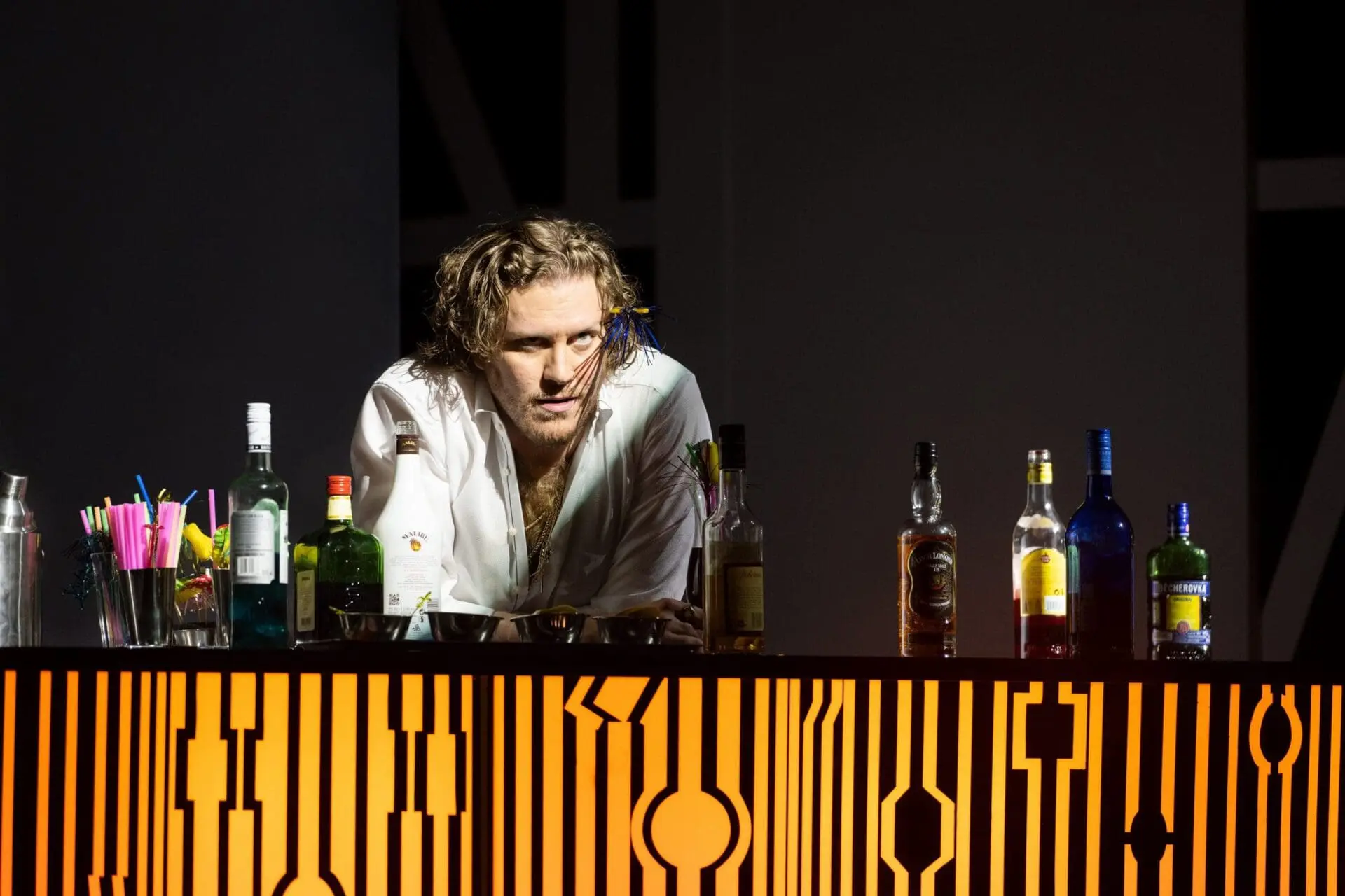 Gordon Bintner unleashes comedic skills in Oper Frankfurt’s L’italiana in Londra