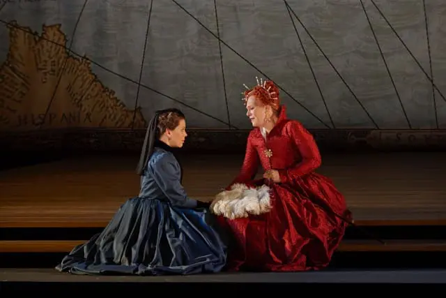 Allyson-McHardy-as-Sara-with-Sondra-Radvanovsky-in-COC-production-of-Roberto-Devereux-Photo-Michael-Cooper