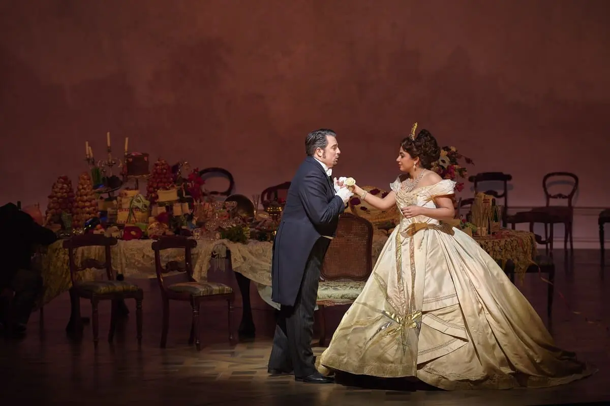 COC-La-Traviata-1 Ⓒ Olivia Kahler