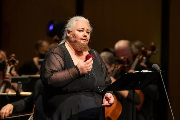 blythe-cot-carmen-photo-by-michael-brosilow-691px Ⓒ Olivia Kahler