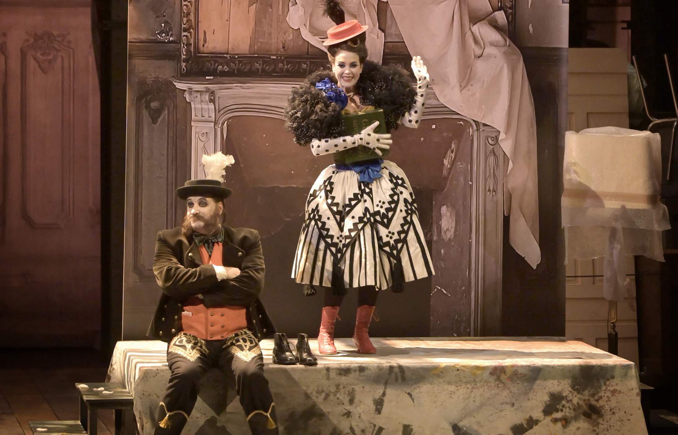Florie Valiquette ‘is vibrant’ in Théâtre des Champs Elysées’ La Vie Parisienne