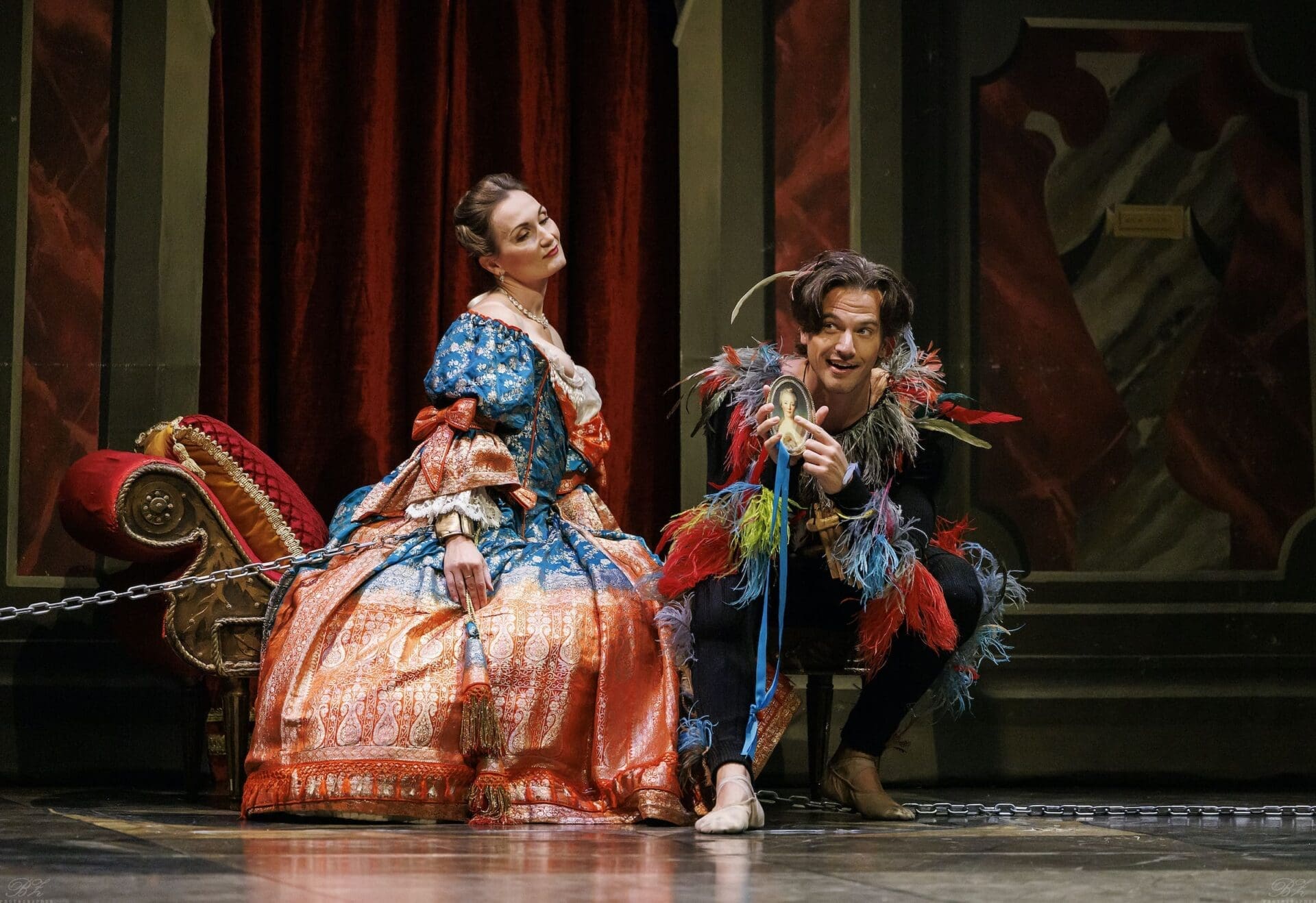 Opera-Atelier_The-Magic-Flute_028594_photo-by-Bruce-Zinger